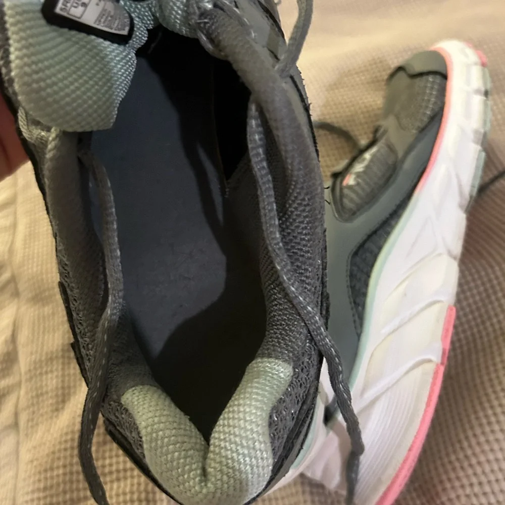 EUC Woman’s Fila Gray Lace-Up Sneakers with mint green and pink details size 9